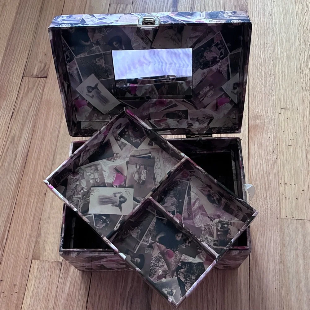 90’s Jewelry case with removable tray and mirror, ‘Victorian Postcards’